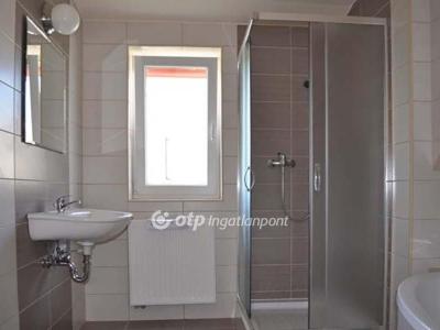 Eladó családi ház Gárdony