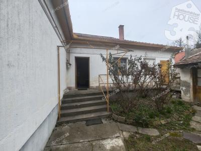 Eladó családi ház Kecskemét