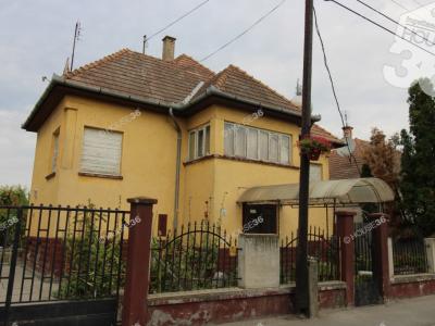 Eladó családi ház Solt
