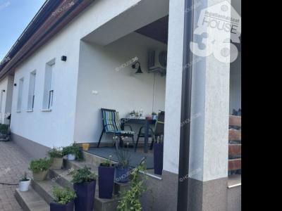 Eladó családi ház Kecskemét