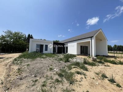 Eladó családi ház Cserszegtomaj