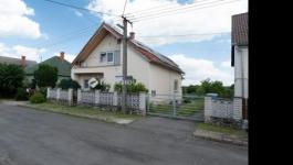 Eladó családi ház Pécs