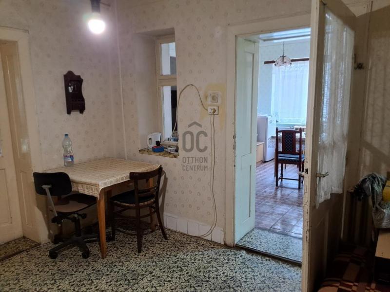 Eladó családi ház Makád