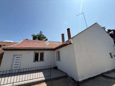 Eladó családi ház Cegléd