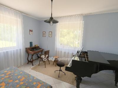 Eladó családi ház Kiskunlacháza