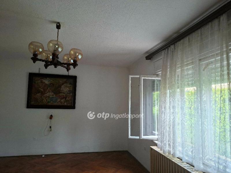 Eladó családi ház Budapest