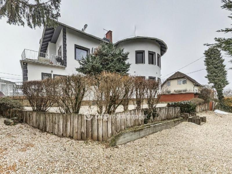 Eladó családi ház Budapest