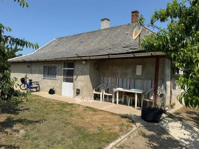 Eladó családi ház Egyek