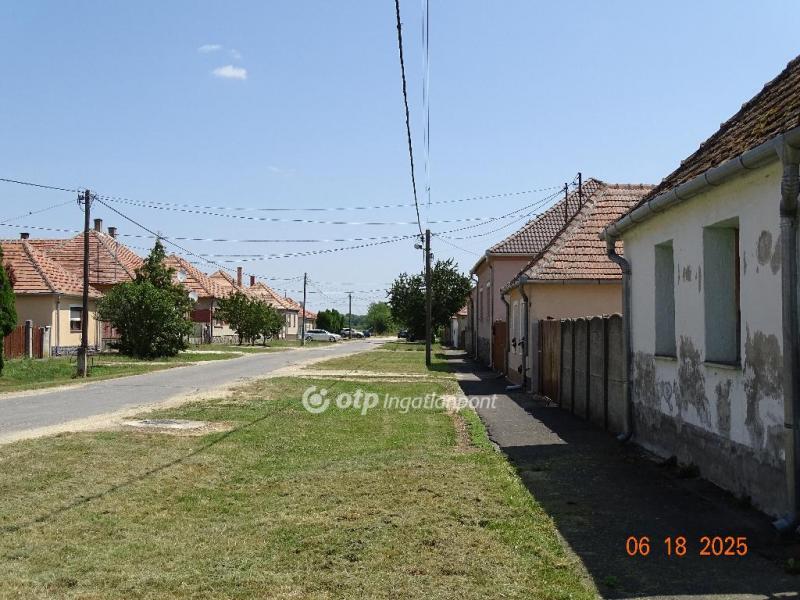 Eladó családi ház Ölbő