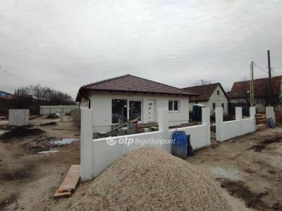 Eladó ikerház Martonvásár