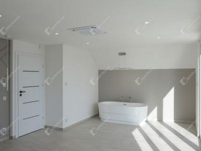 Eladó családi ház Alsóörs