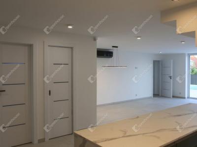 Eladó családi ház Alsóörs