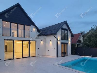 Eladó családi ház Alsóörs