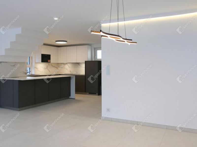 Eladó családi ház Alsóörs