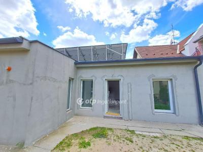 Eladó családi ház Kecskemét