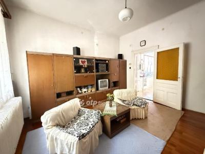 Eladó családi ház Budapest