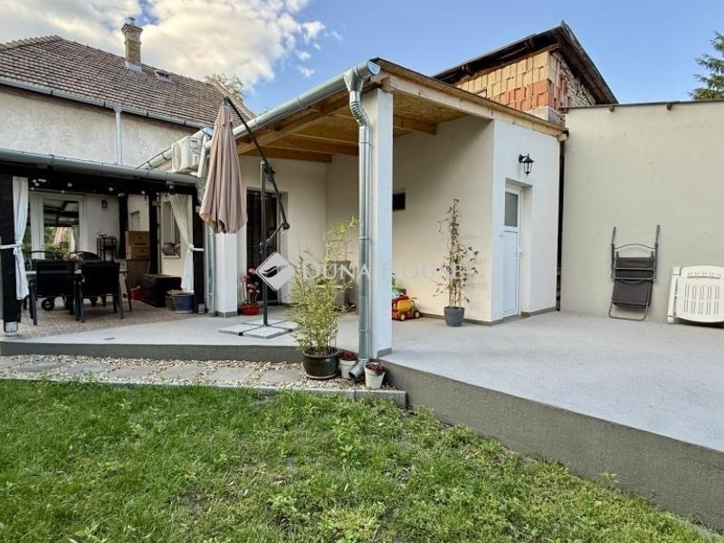 Eladó családi ház Budapest