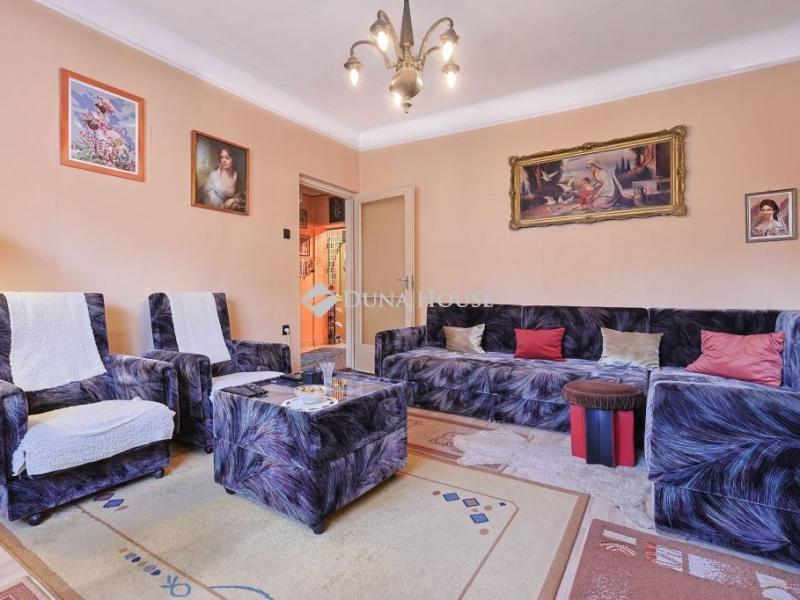 Eladó családi ház Budapest