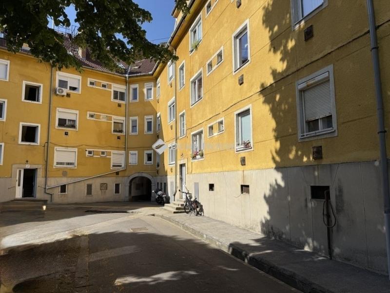 Eladó lakás Pécs