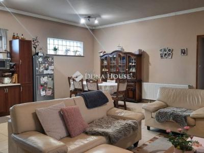 Eladó családi ház Újhartyán