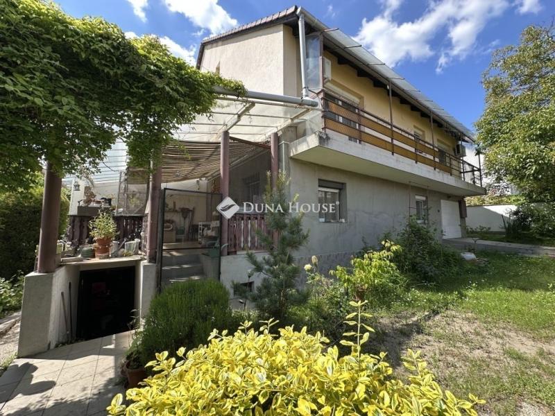 Eladó családi ház Nagykovácsi