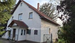 Eladó családi ház Budapest