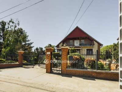 Eladó nyaraló Cegléd