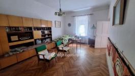 Eladó lakás Mezőhegyes