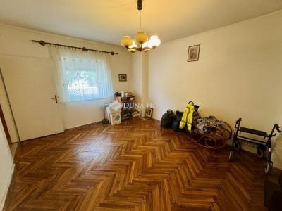 Eladó lakás Komárom