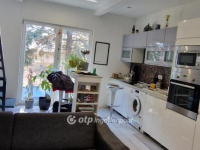 Eladó családi ház Budapest