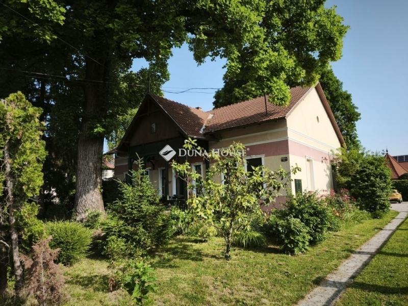 Eladó családi ház Bonyhád