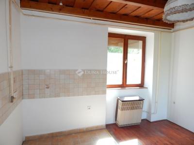 Eladó családi ház Enying