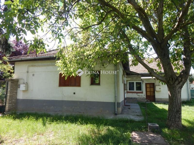 Eladó családi ház Enying