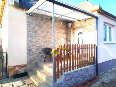 Eladó családi ház Écs