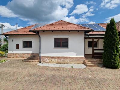 Eladó családi ház Meszes