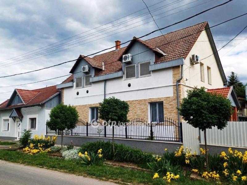 Eladó szálloda, hotel, panzió Abádszalók