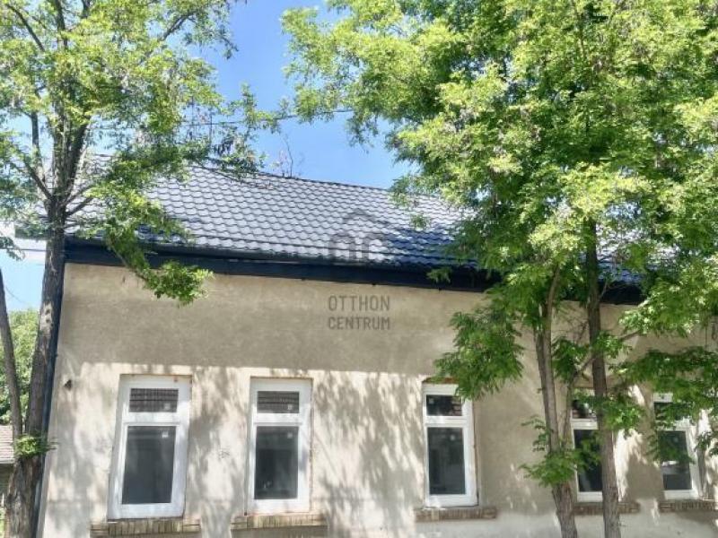 Eladó családi ház Vecsés