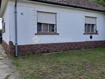 Eladó családi ház Tápiószecső