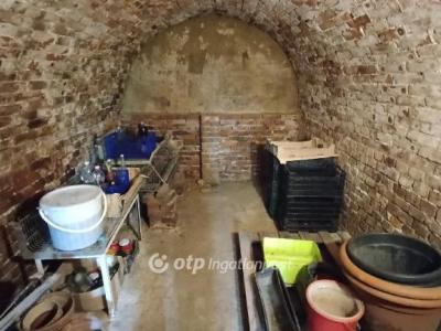 Eladó családi ház Pécs