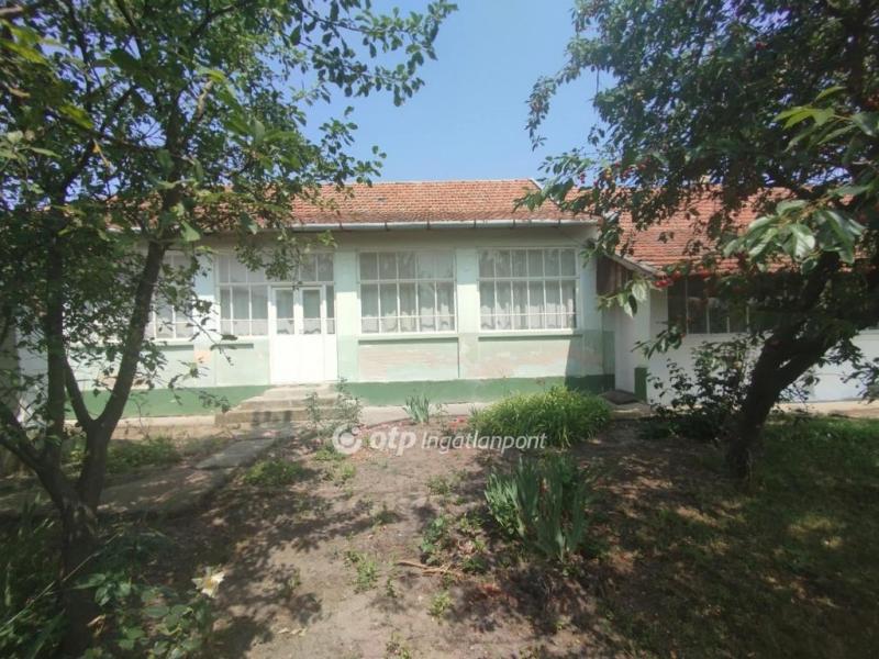 Eladó családi ház Sárrétudvari