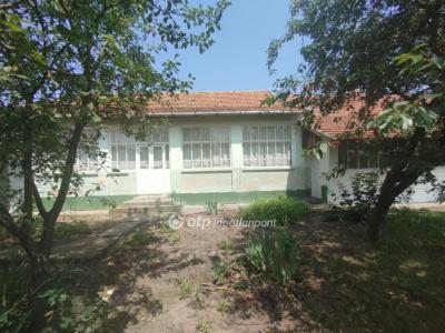 Eladó családi ház Sárrétudvari