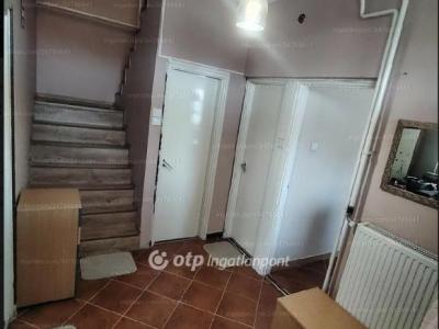 Eladó családi ház Hajdúsámson