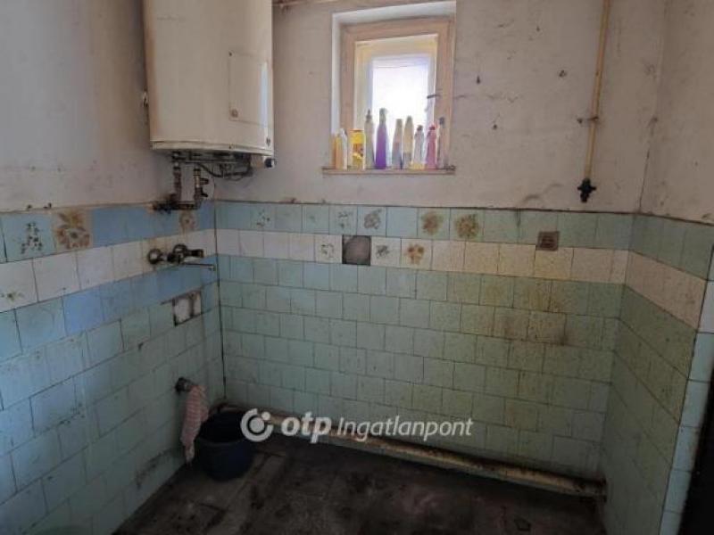 Eladó családi ház Pápa