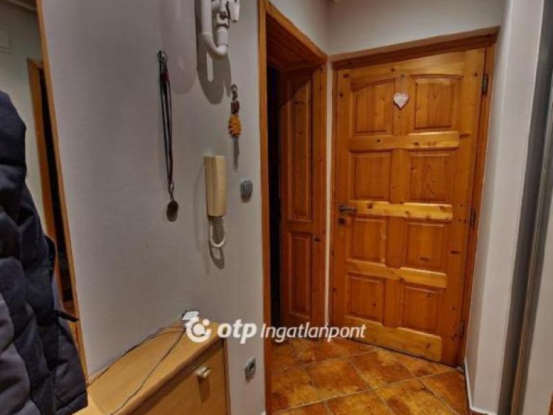 Eladó lakás Pápa