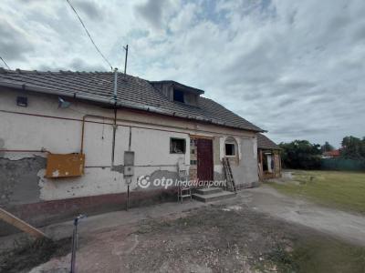 Eladó családi ház Hatvan