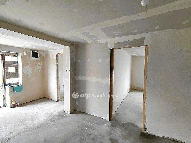 Eladó családi ház Hatvan