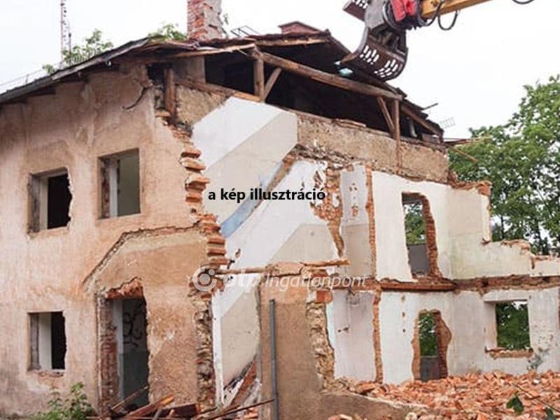 Eladó családi ház Szeged