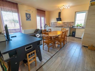 Eladó ikerház Győr