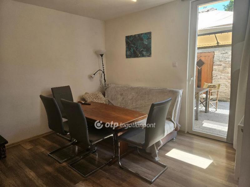 Eladó családi ház Budapest