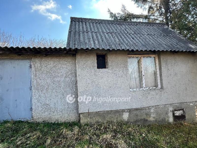 Eladó egyéb telek Pápa